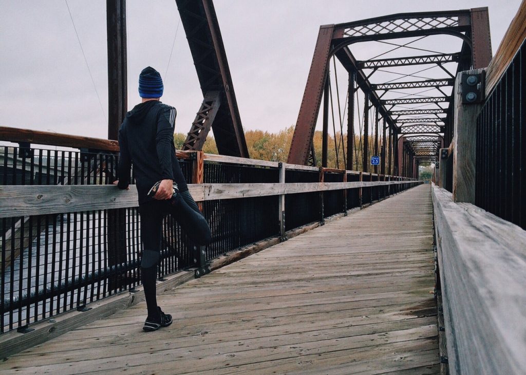 How to Run in the Morning Before Work: A Practical Routine